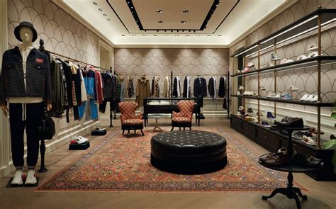 rivenditori gucci bambino napoli|A NEW STORE FOR GUCCI IN NAPLES .